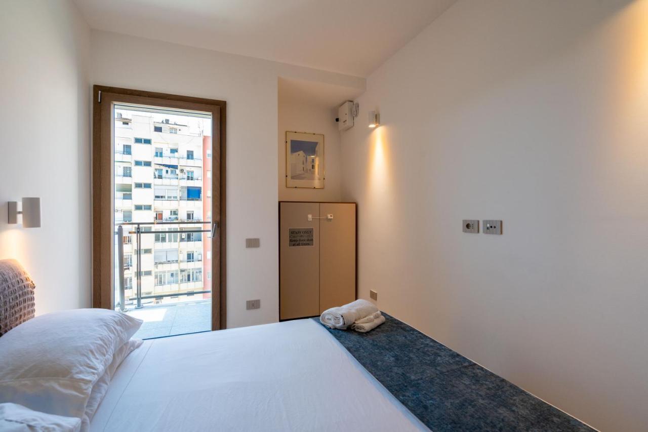 Aurealiving - Trastevere Suite With Rooftop & Gym, Your Place In Roma Exterior foto
