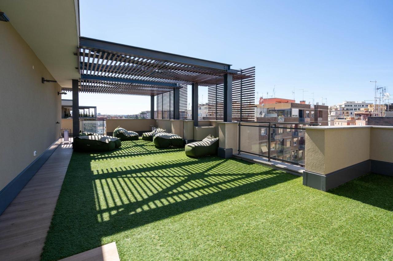 Aurealiving - Trastevere Suite With Rooftop & Gym, Your Place In Roma Exterior foto