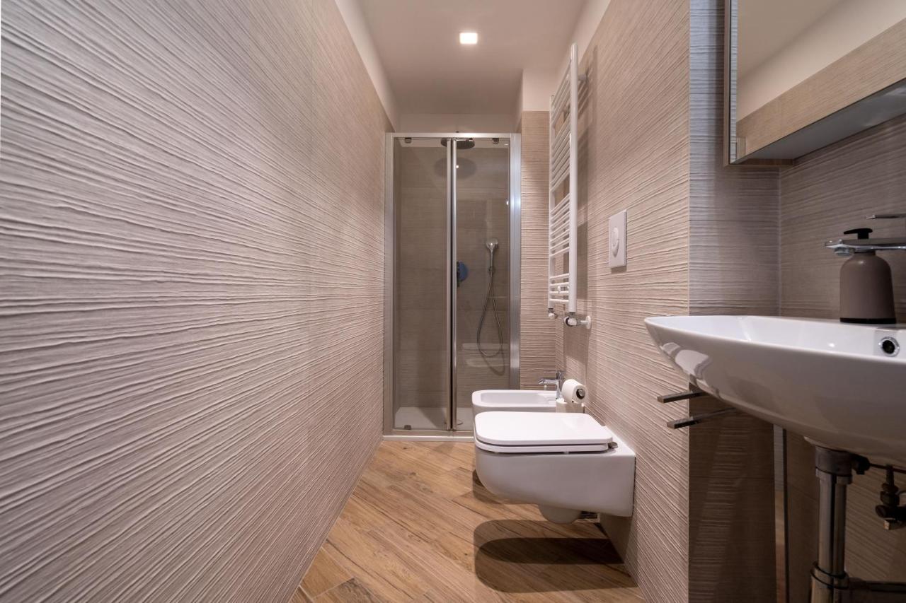 Aurealiving - Trastevere Suite With Rooftop & Gym, Your Place In Roma Exterior foto