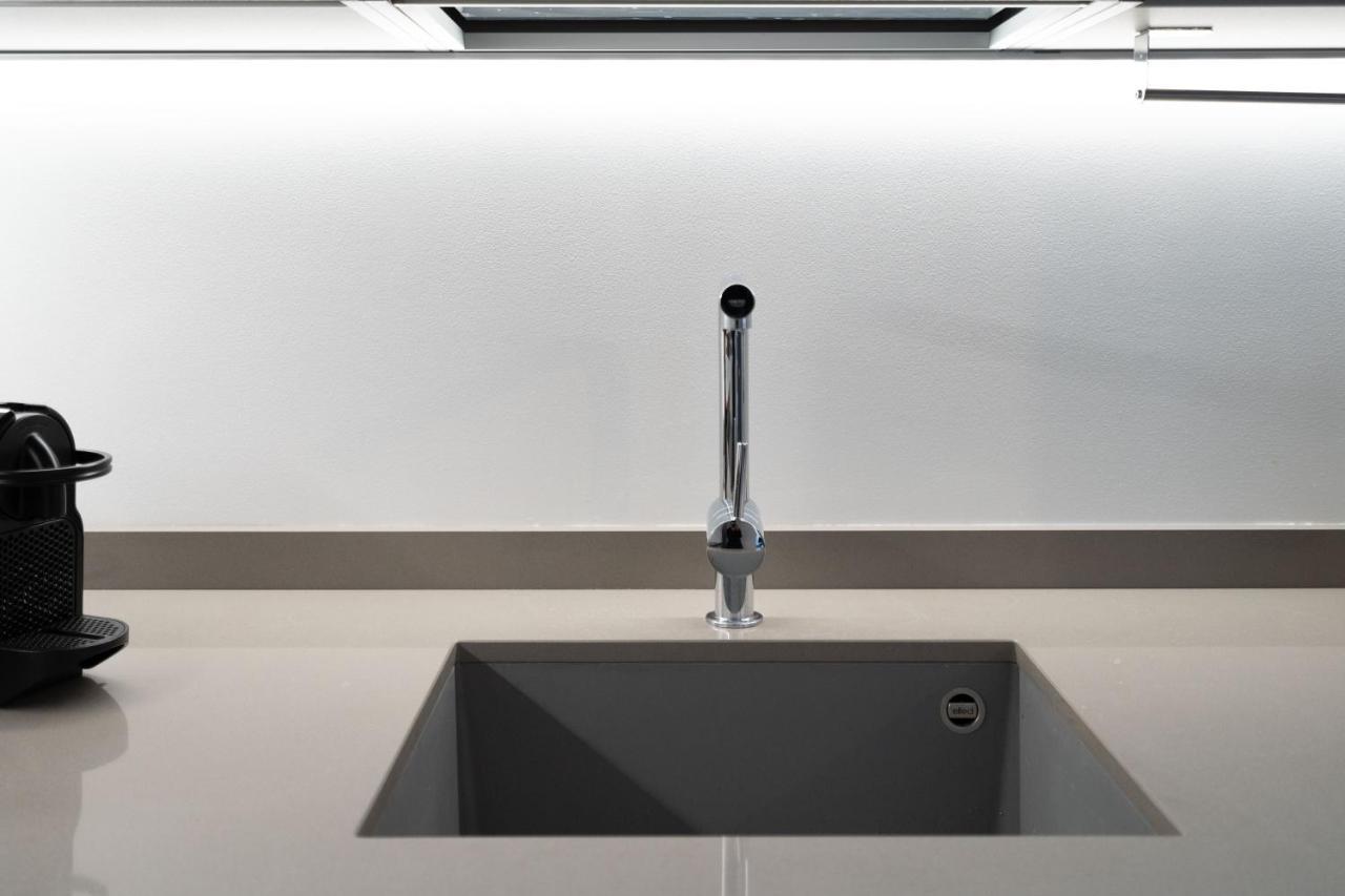 Aurealiving - Trastevere Suite With Rooftop & Gym, Your Place In Roma Exterior foto