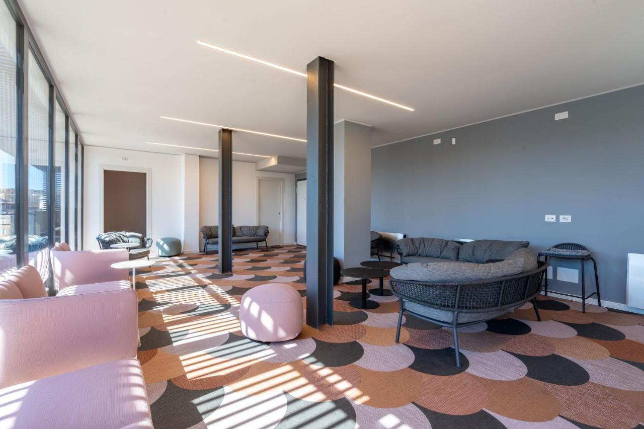 Aurealiving - Trastevere Suite With Rooftop & Gym, Your Place In Roma Exterior foto